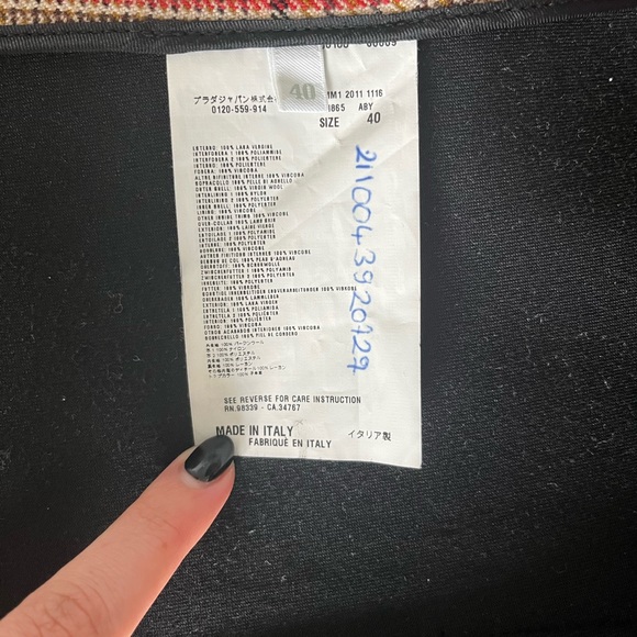 MIU MIU Red Black White Houndstooth Cropped Blazer with Leather Collar - Picture 8 of 8